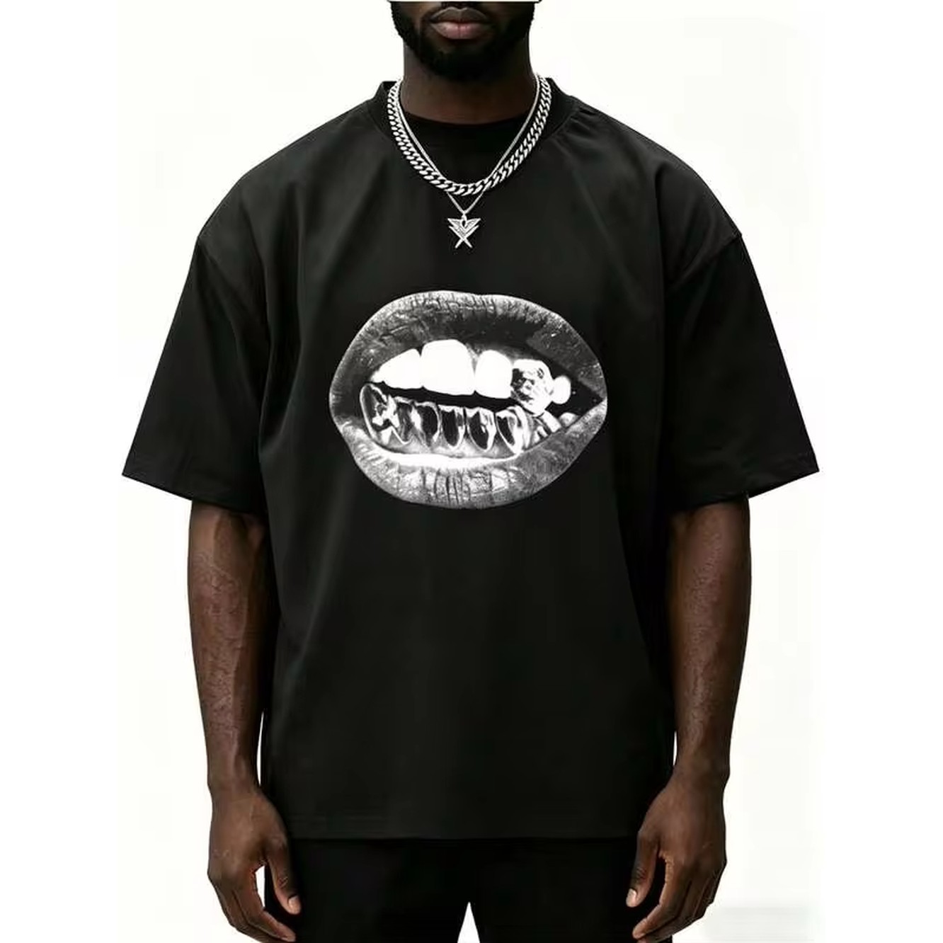 Oversized losvallend zwart-wit - Streetwear Brand Italy recensie en prijs